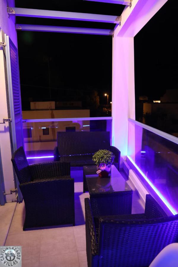 פריסה Located By The Sea One Beachfront Private Captain Lazaros Pool Villa With Loft In 750Sqm Spacious Private Plot-Jacuzzi-Sunrelax-Furnished Terace-Gazebo-Private Parking,Sleep 3 Adults And 2 Children, Just Steps From The Black Beach-Seaview מראה חיצוני תמונה